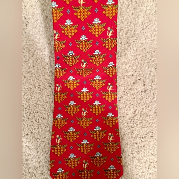 SALVATORE FERRAGAMO 100% Silk Red Horse/Flower Patterned Men’s Neck Tie - Picture 15 of 16